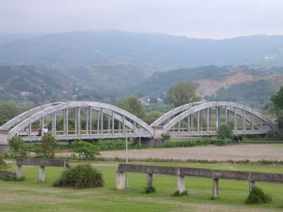 00 ponte sul fiume lao cosenza