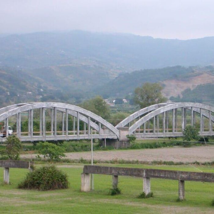 00 ponte sul fiume lao cosenza