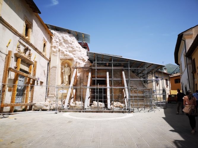 Gallery centro storico norcia 01