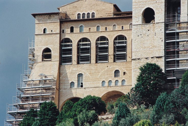 Gallery consolidamento 1997 basilica sacro convento 02