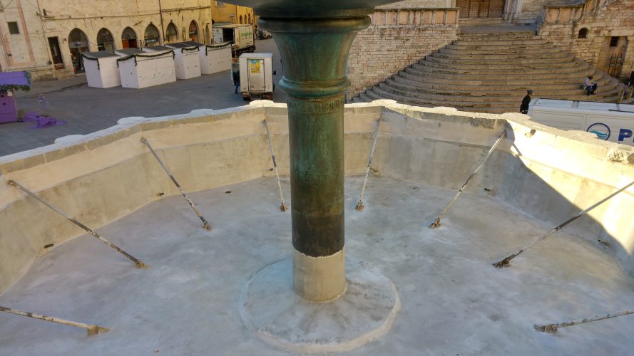 Gallery fontana maggiore 04