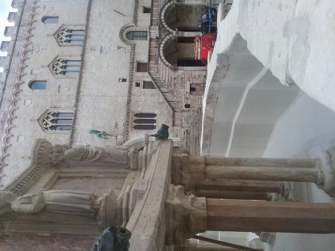 Gallery fontana maggiore 06