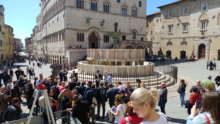 Gallery fontana maggiore 08