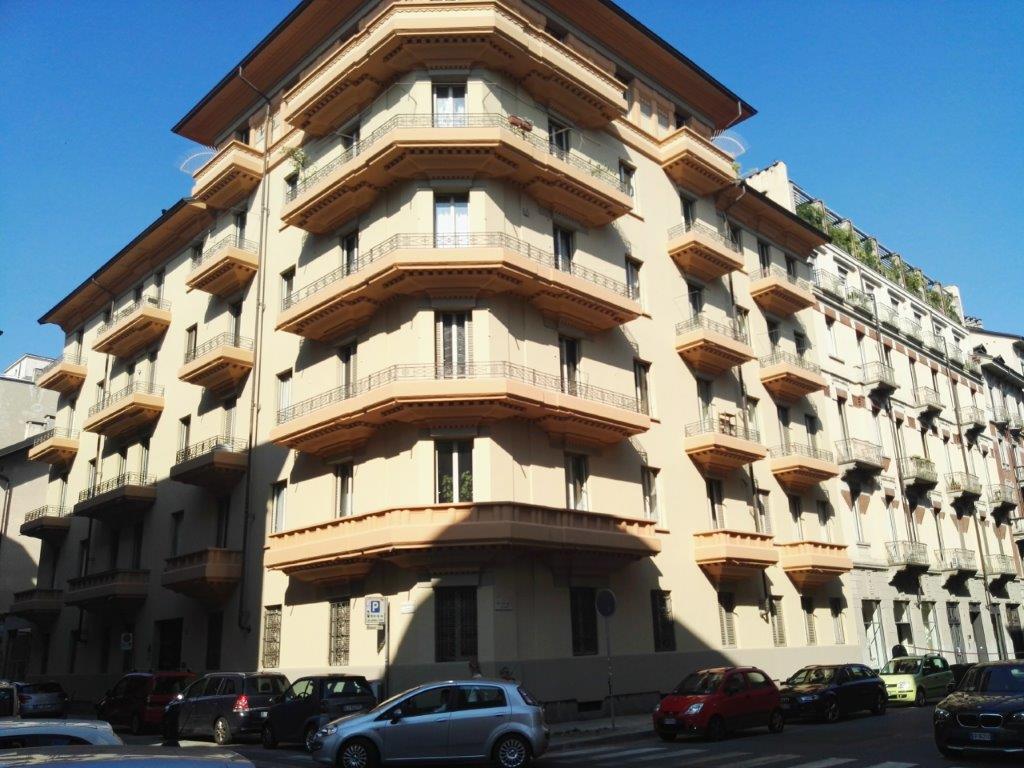 Ripristino e rinforzo dei balconi in via Pigafetta, Torino